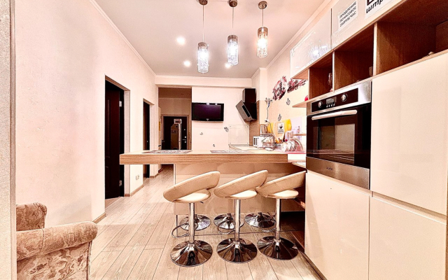 Квартира на 60 лет Октября 12Ак3