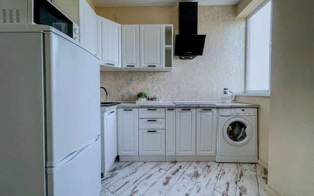 Квартира Green FOX с видом на город и реку Кутум