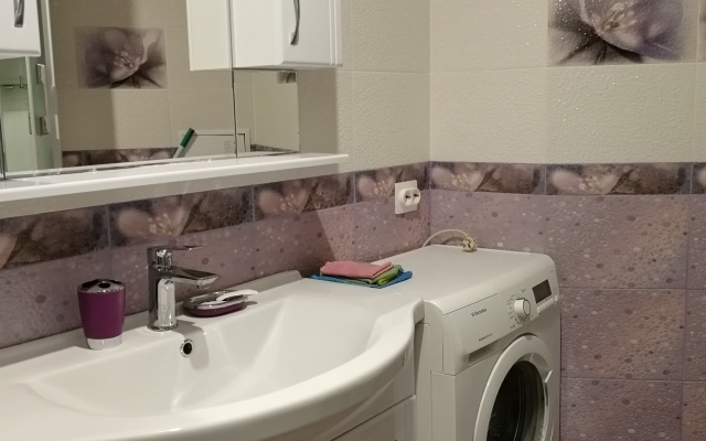 Апартаменты на Лунной 30А