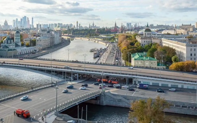 Апартаменты Улучшенные с Видом на Кремль: Изба/Котельническая Высотка