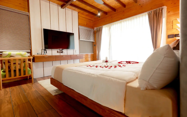 Resort Wooden ECR Sea Resort