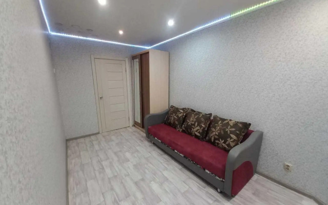 Na Vokzalnoy 87/2 Flat