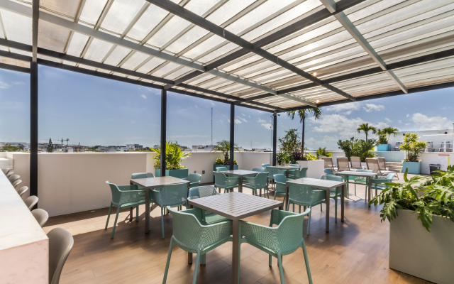 The Gallery by Riviera Rentals Apartments