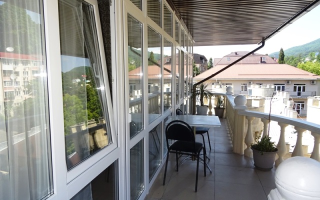 ArLian Lazarevskoe Guest House