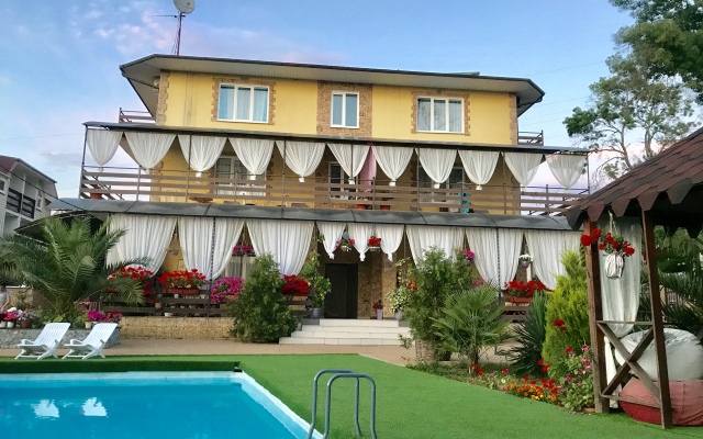 San-Mari Guest House