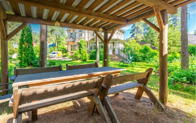 Частный дом 8-к 250 м²