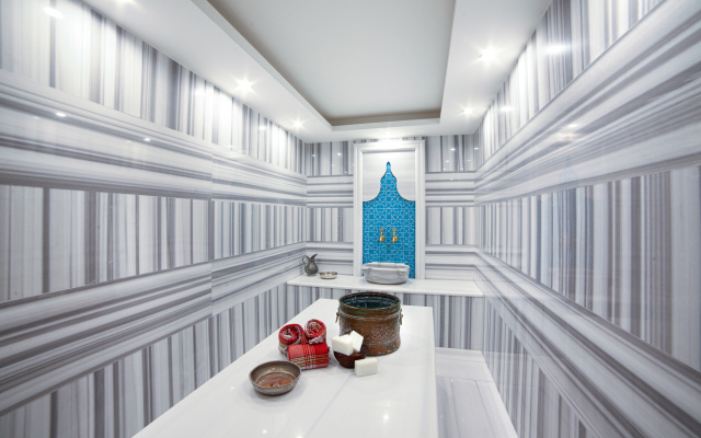 Great Fortune Design Hotel