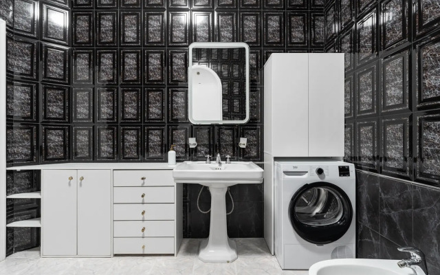 Tryokhkomnatnaya V Tsentre Moskvy Na Tverskoy Flat