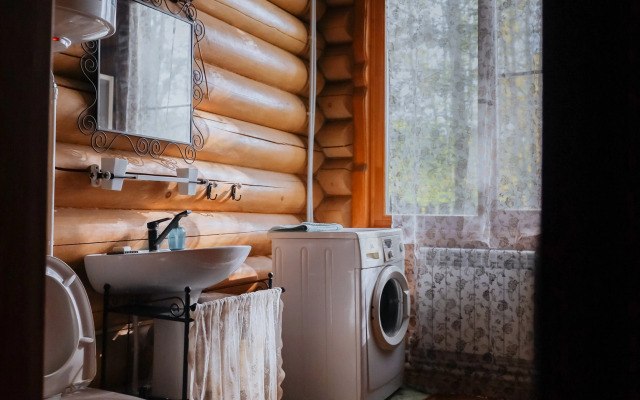 Частный Дом на Берегу "ГНЕЗДИЛО-ВО!"