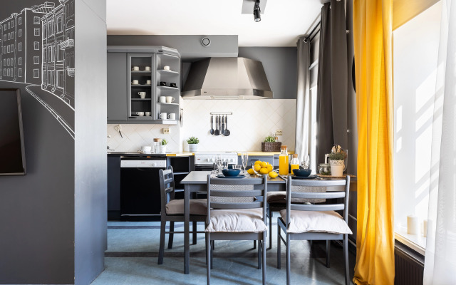 Апартаменты Двухуровневые Little Italy 140 кв.м с видом на собор