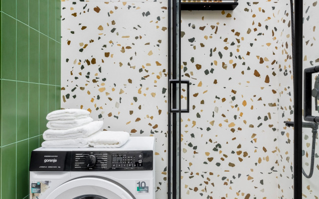 Stilnaya Studiya U Morya Flat