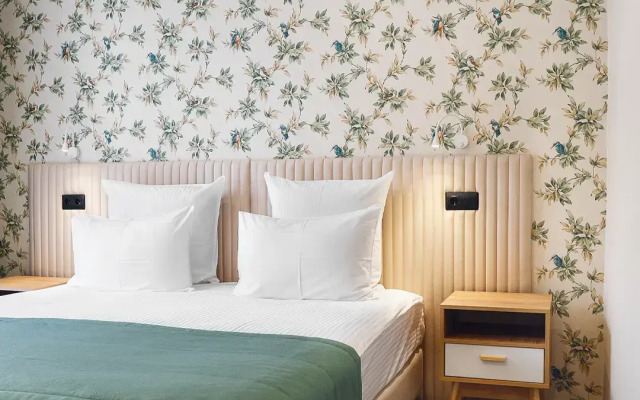 Отель Лесники