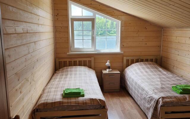 Domik Na Ozere Guest house