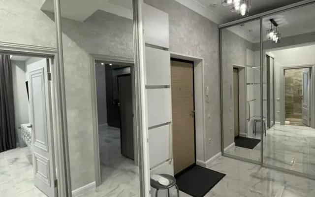 Novaya S Vidom Na Reku Flat