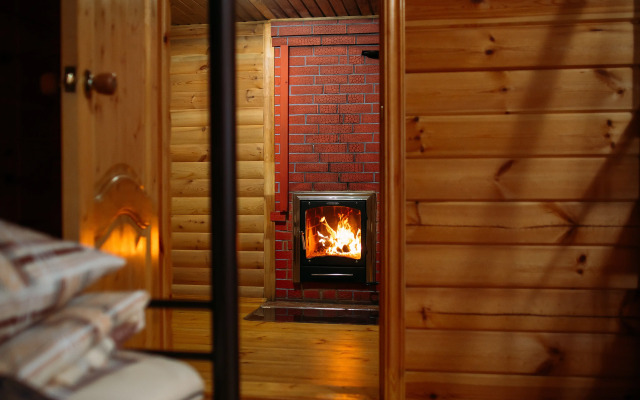 Частный дом Уютный в Лесу