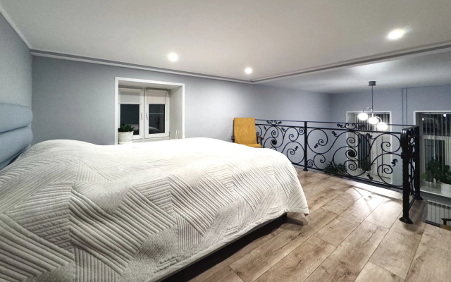 Stidiya Loft Dvikhurovnevaya Yarapartments Flat
