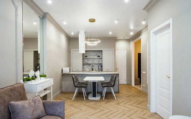 Апартаменты Шикарные с современным ремонтом Yalta Plaza Holydais