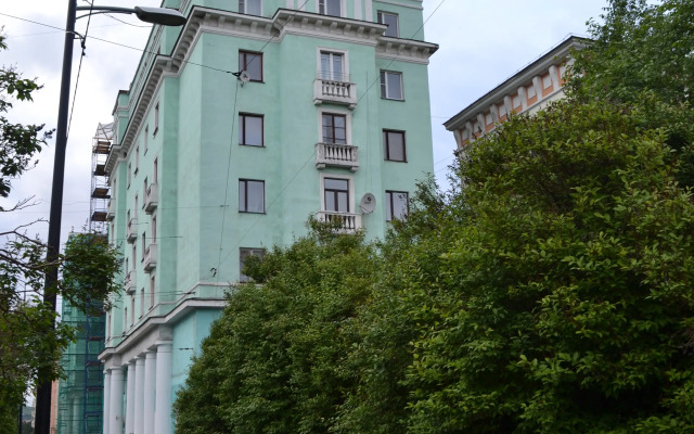 V Tsentre Na Lenina S Liftom Flat