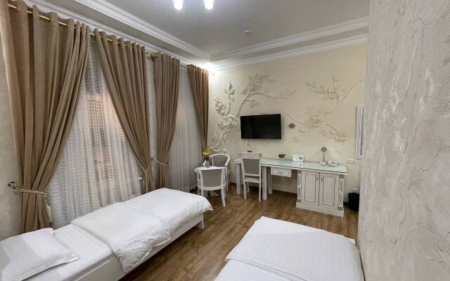 Izumrud Palace Hotel