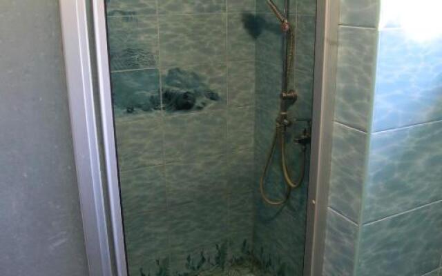 L'yuis Rostov Na Donu Guest House
