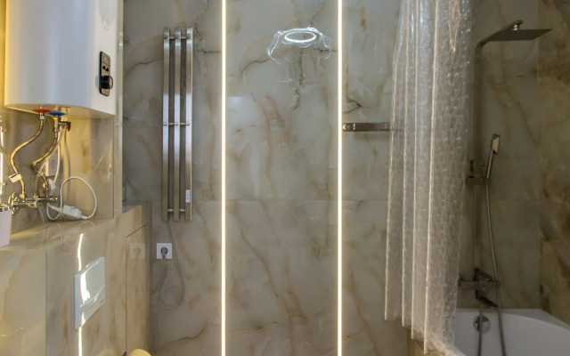 Shikarnaya Ryadom S Morem Flat
