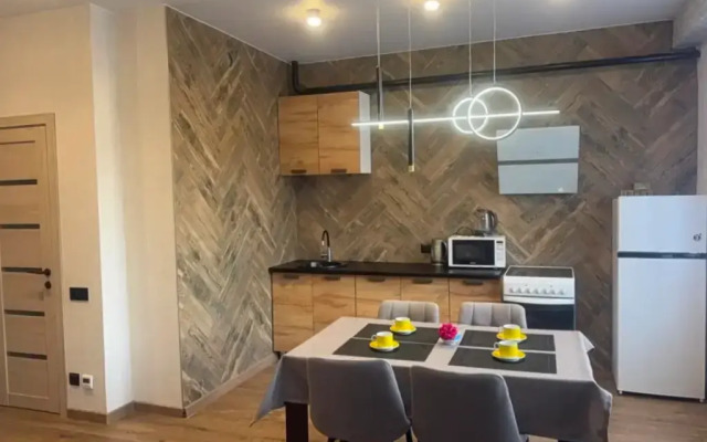 Evrodvushka V Novom ZHK Flat