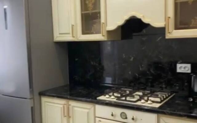 Апартаменты Алиева 11