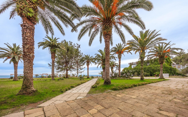 Hotel Eco House Pitiunt Resort