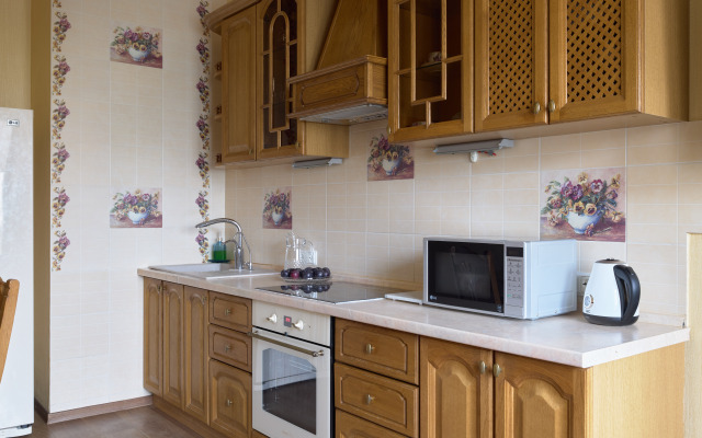 Yevrodvukhkomnatnaya Na 5 Gostey Modernaflats Sofiyskaya Flat