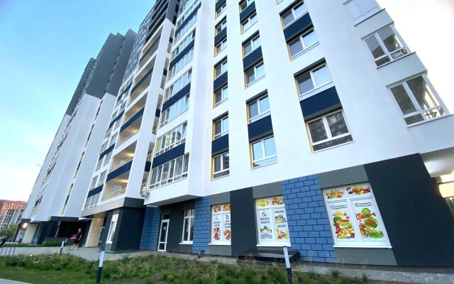 Uyutnye Apartamenty 2+2 Na Sergeya Dzhanbrovskogo Flat