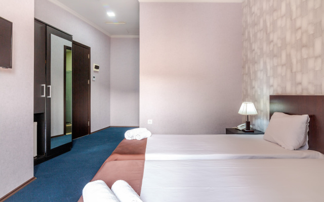 Merlin Hotel