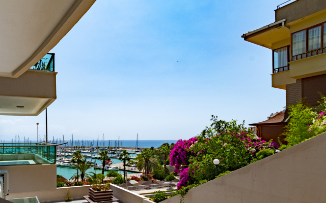 Fortunella Suits & Villas Hotel