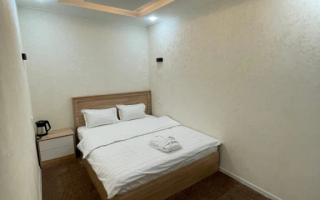 Chinor Hotel