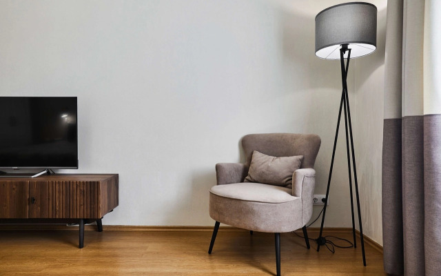 Квартира FlatStay Карповки 16| Большая видовая 4шка с камином