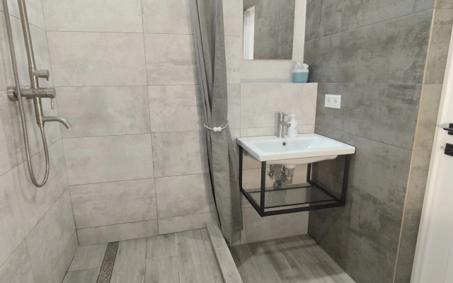 Dvukhkomnatnaya Zhk Linii Flat