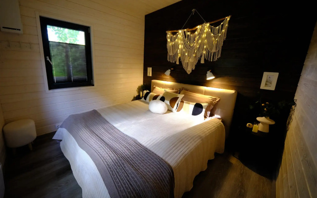 Частный дом Коттедж Шапки Дача Hygge с камином