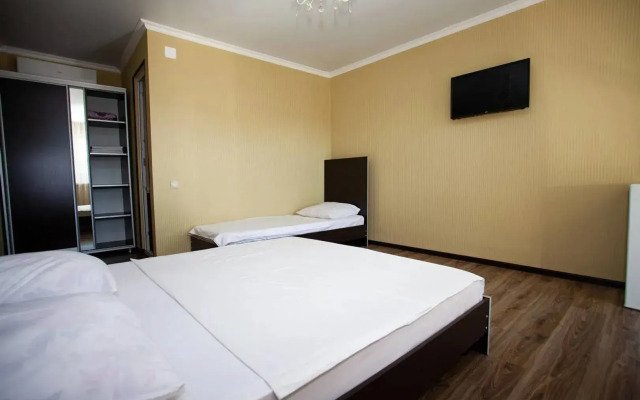 Bronau Asya Guest house