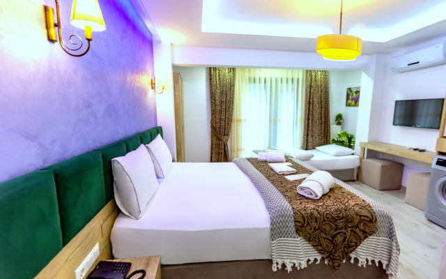 Loren Hotel & Suites