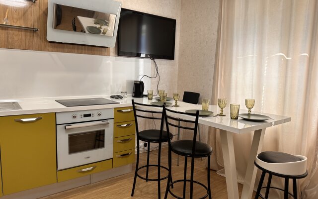 Kak Doma Na Engelsa Flat