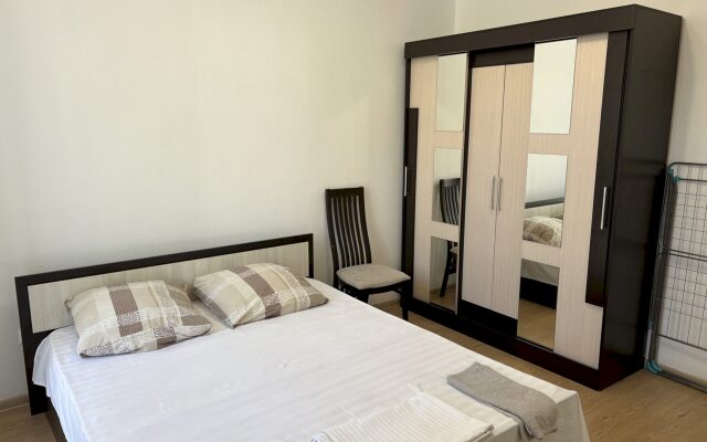 Апартаменты 412 Мира 3