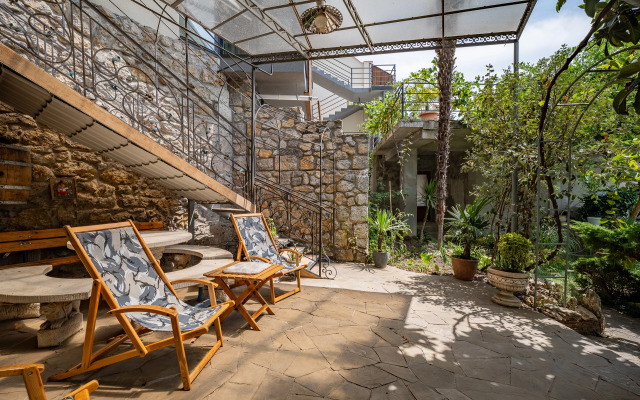 Na ulice Nagornaya 5 Apartments