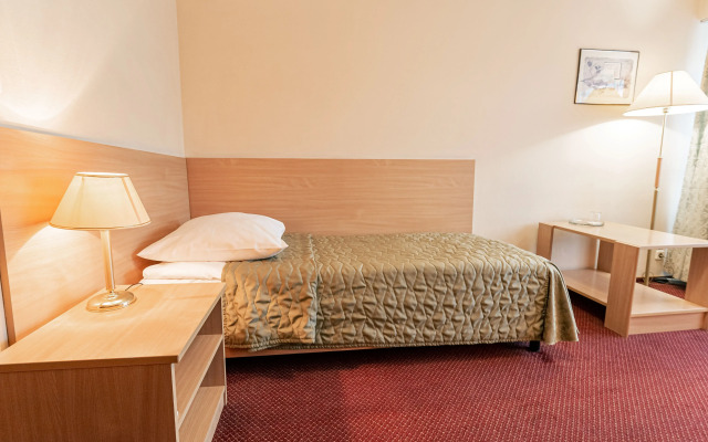 Отель Академическая