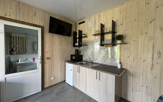 Domik U Ozera Bungalow