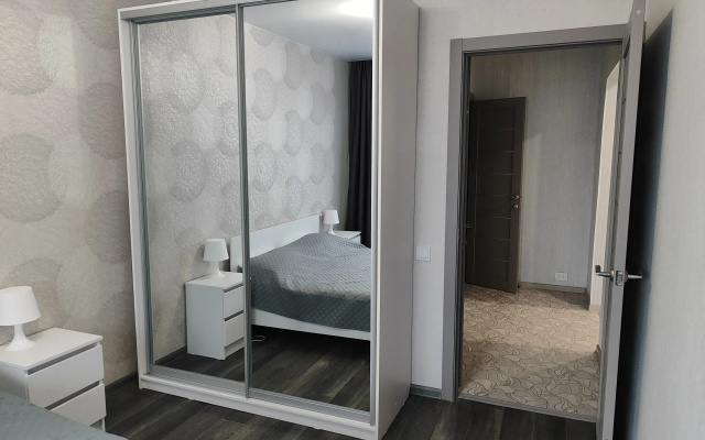 Prostornaya Svetlaya Uyutnaya Raspolozhena V Razvitom Rayone Goroda Flat