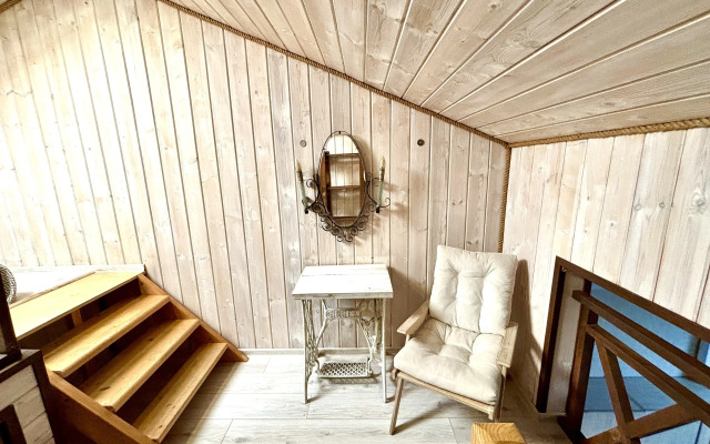 Квартира уютная двухуровневая мансарда