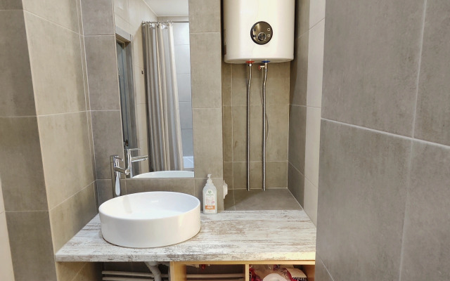 Prostornaya Studiya V Tsentre Goroda Flat