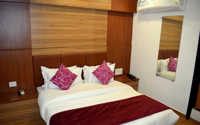 Palak Palace Hotel