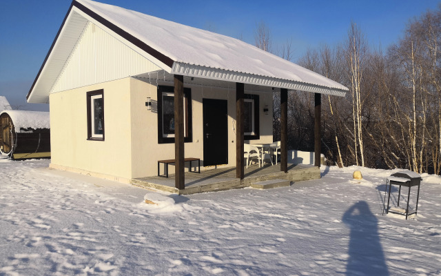 Domik Okolo Ozyora Private house