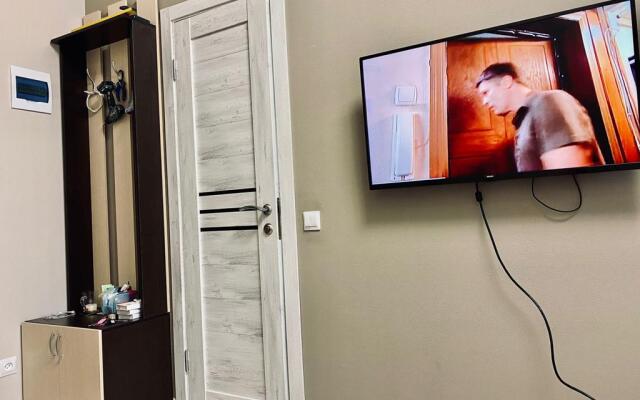 S Balkonom V Zhk Semeyny Apartments