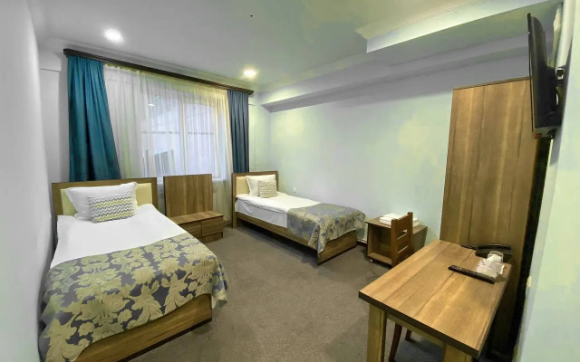 Mina Hotel